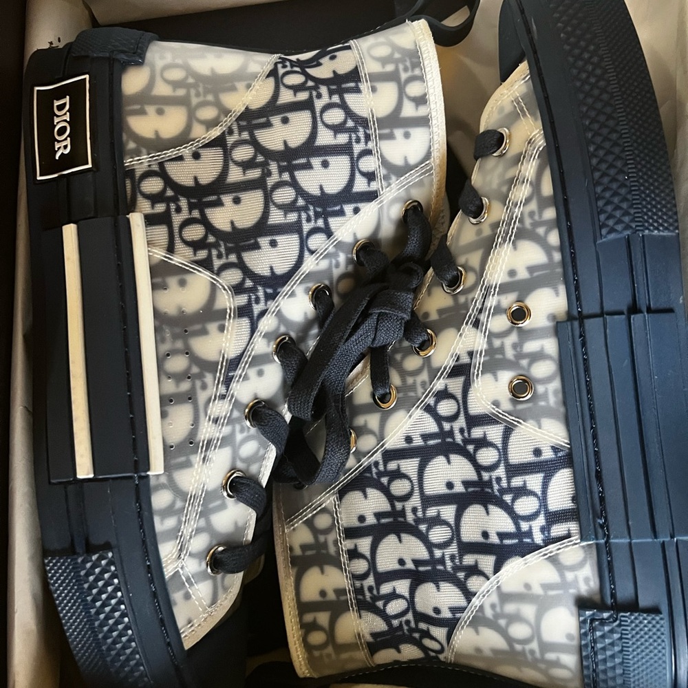 Dior size 5 1/2 never worn.